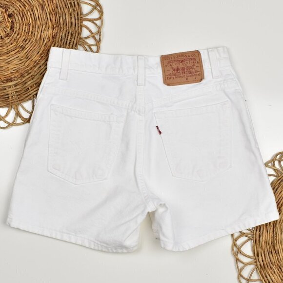 Vintage Levi's White Denim High Waist Shorts 5 - Picture 1 of 5